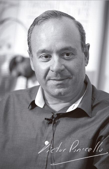 Víctor Panicello